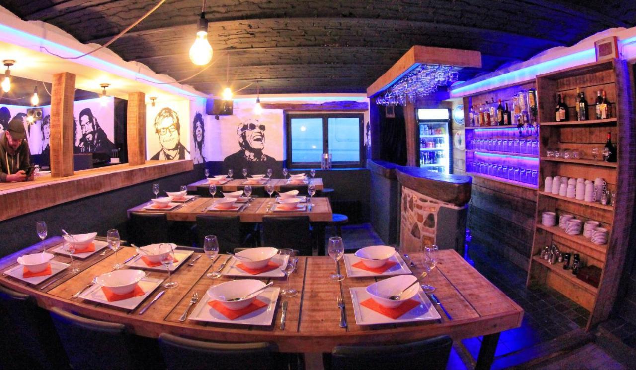 B&B Music City Wibrin Εξωτερικό φωτογραφία